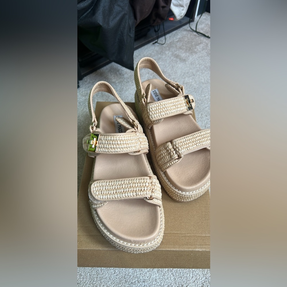 Steve Madden Beige Woven Platform Sandals - Picture 2 of 5